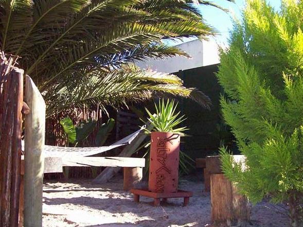 Saltycrax Backpackers And Surf Hostel By Curiocity Bloubergstrand Kültér fotó