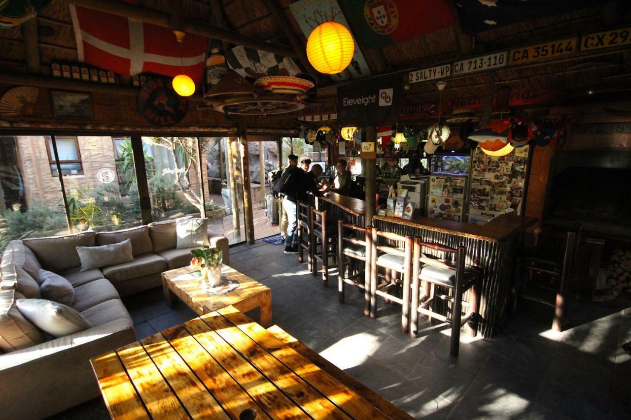 Saltycrax Backpackers And Surf Hostel By Curiocity Bloubergstrand Kültér fotó