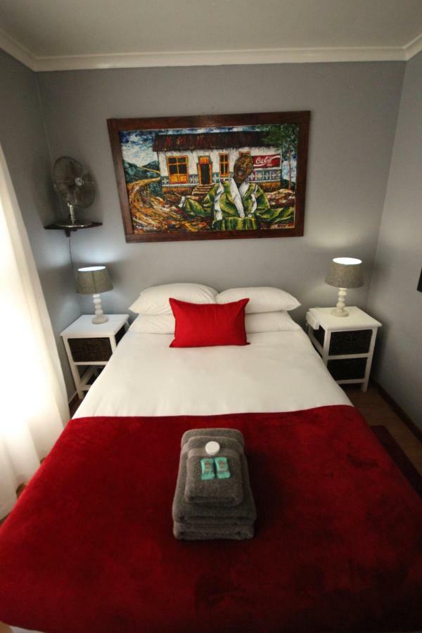 Saltycrax Backpackers And Surf Hostel By Curiocity Bloubergstrand Kültér fotó
