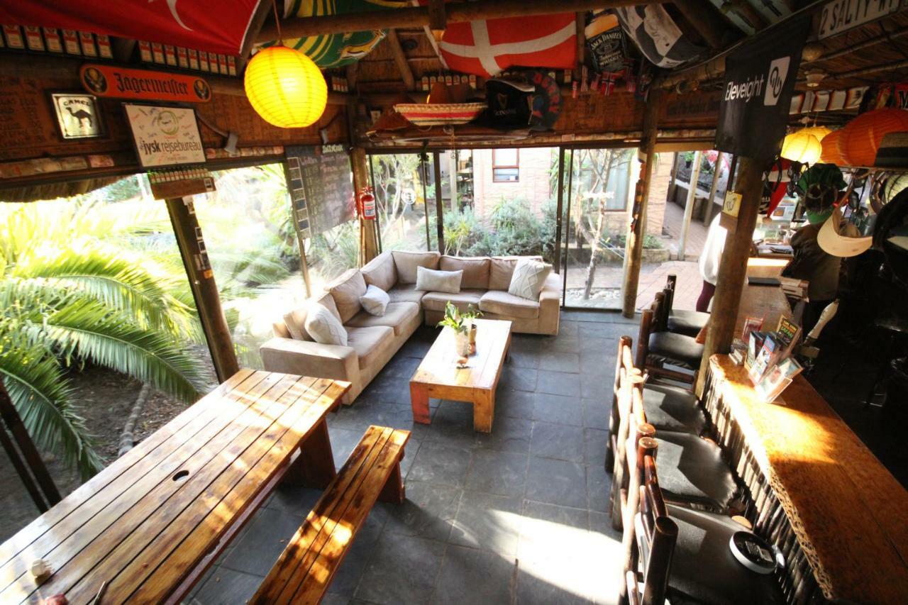 Saltycrax Backpackers And Surf Hostel By Curiocity Bloubergstrand Kültér fotó