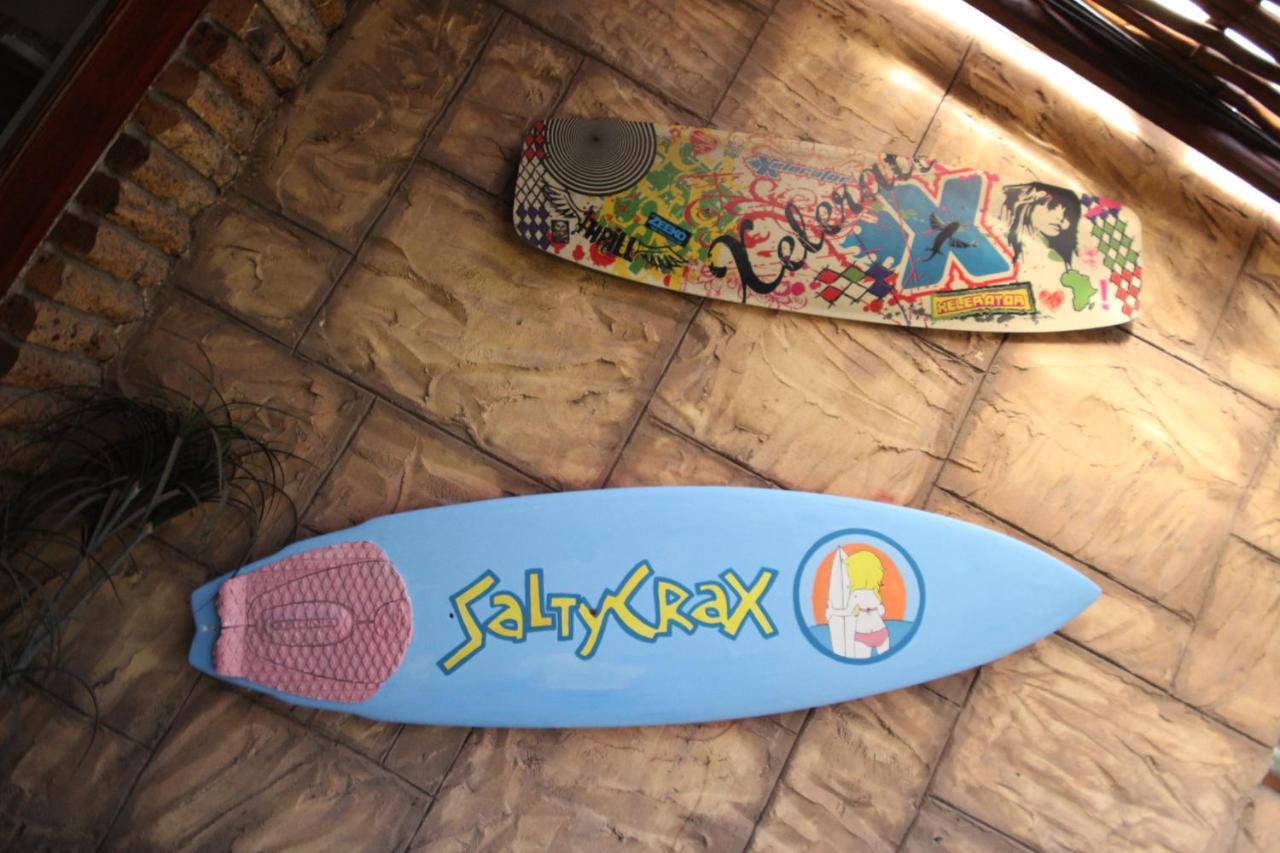 Saltycrax Backpackers And Surf Hostel By Curiocity Bloubergstrand Kültér fotó