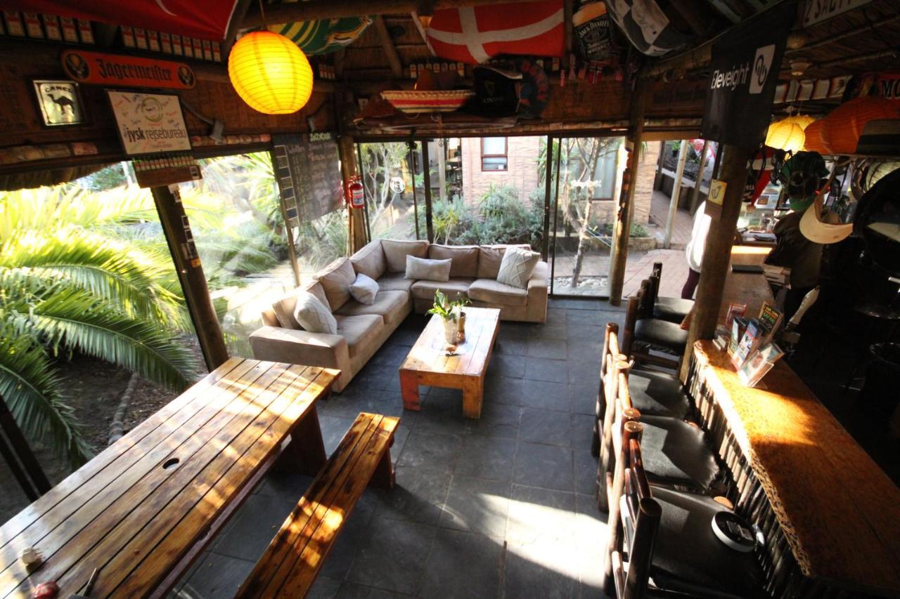 Saltycrax Backpackers And Surf Hostel By Curiocity Bloubergstrand Kültér fotó